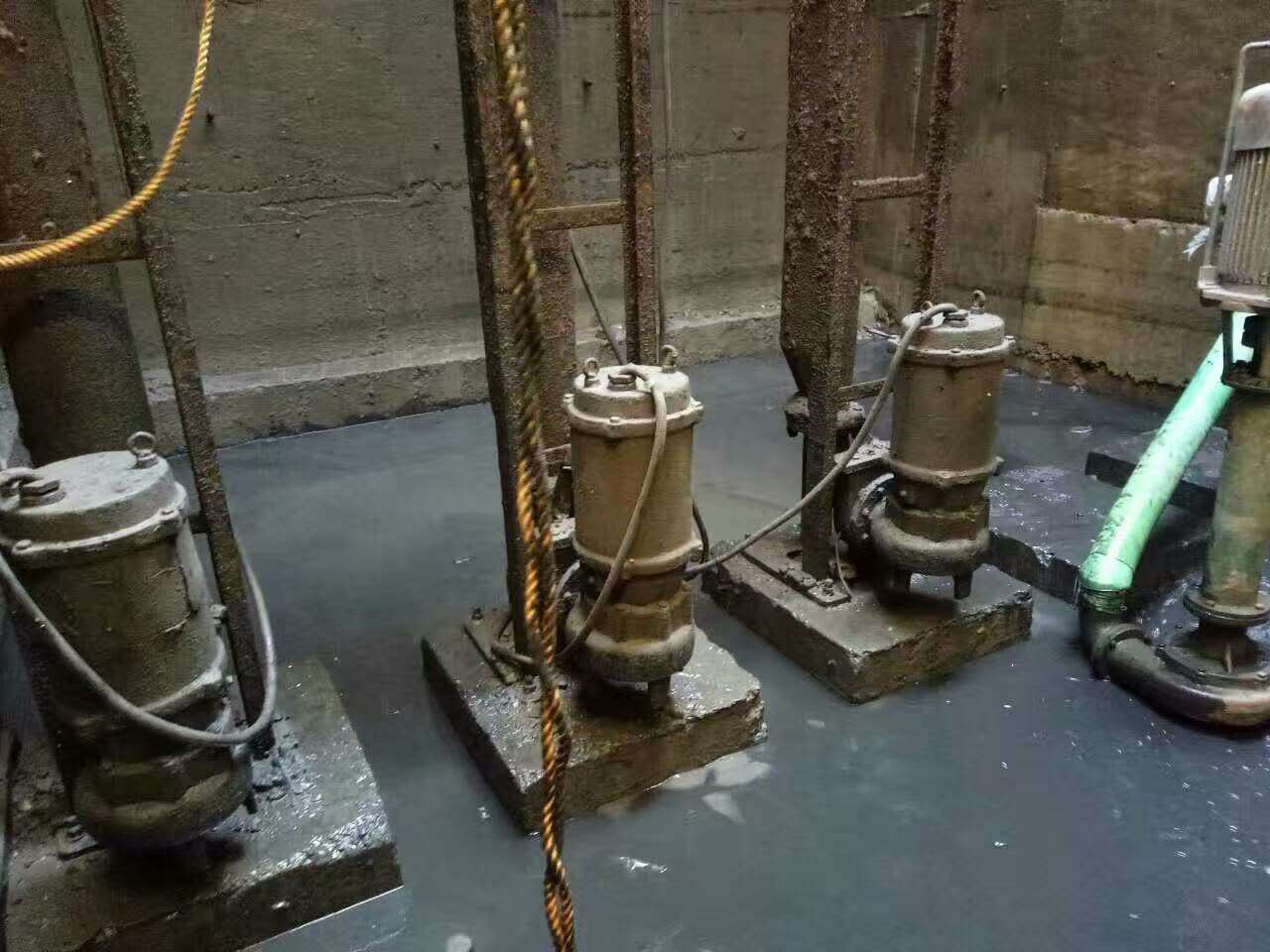 丘北污水池清理